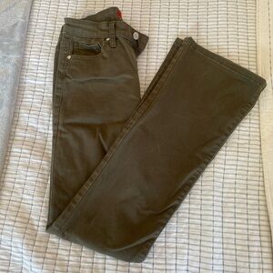 Guess women’s Dark Green Slim Jeans size 27